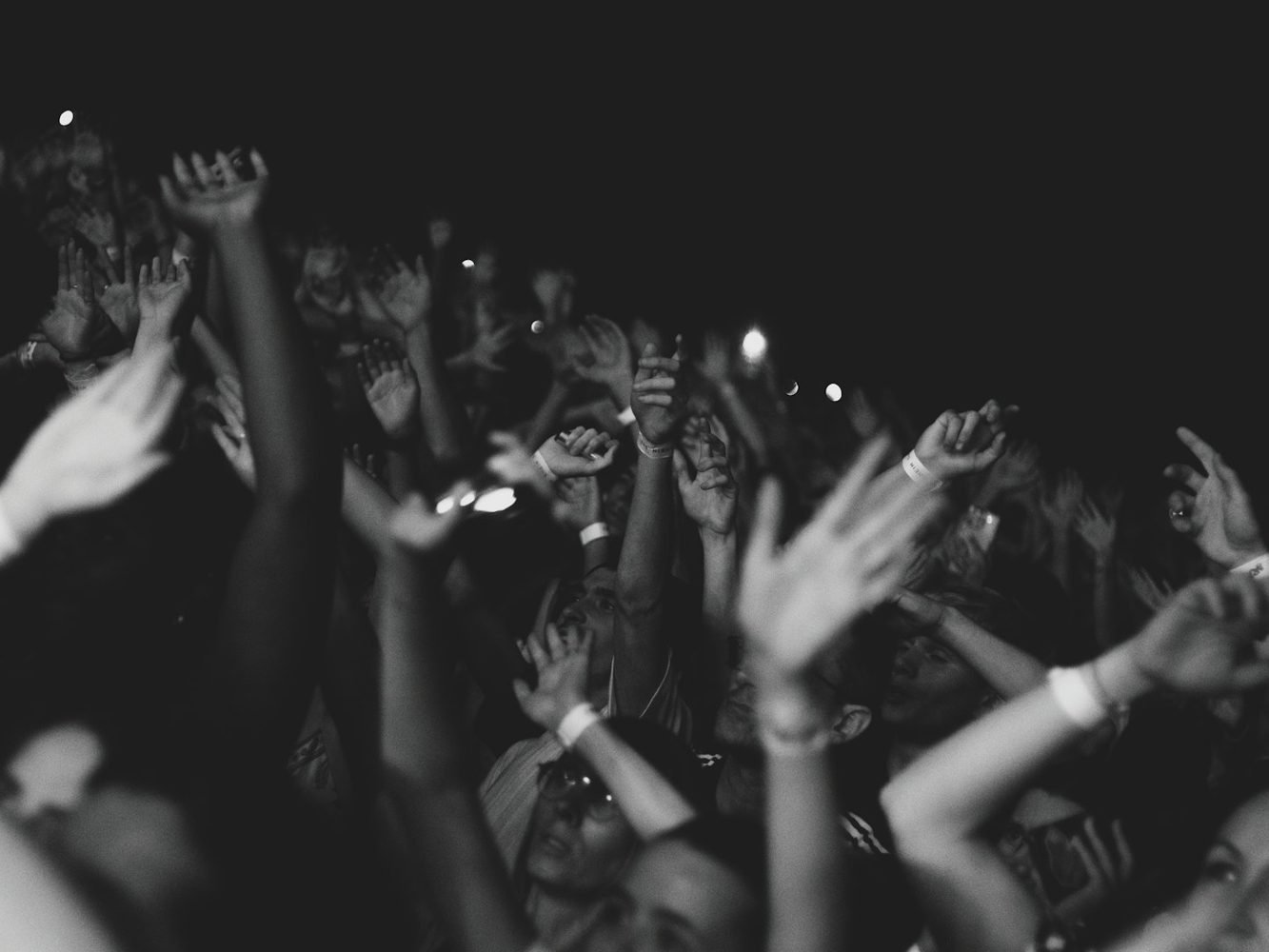 Context photograph: concert crowd